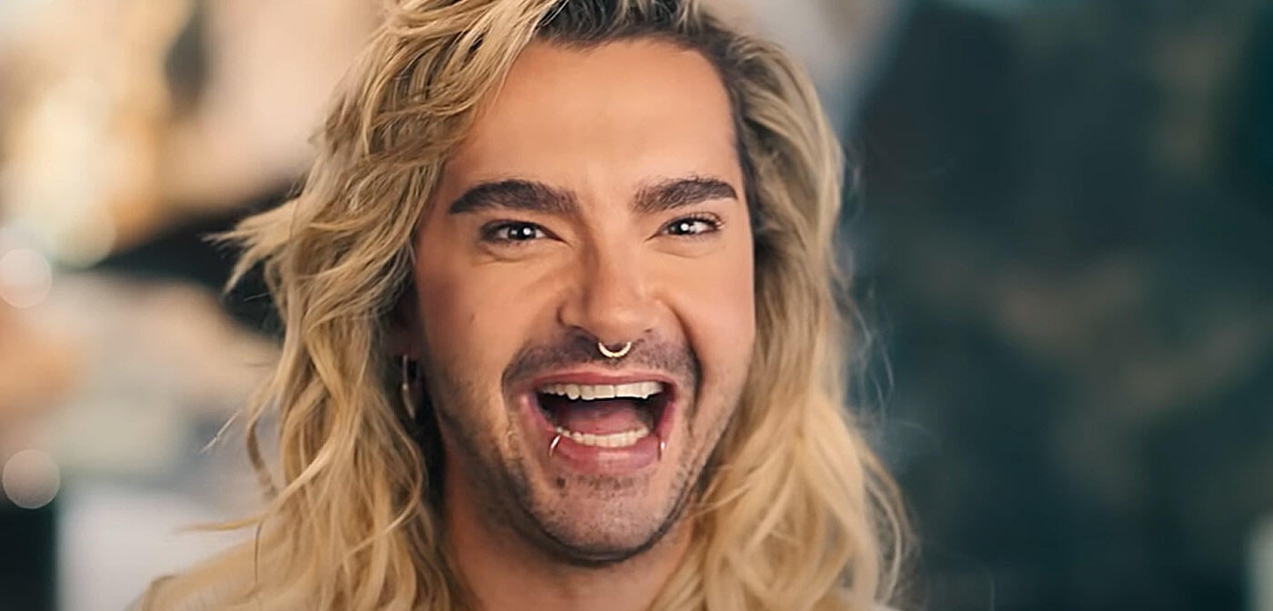 Bill Kaulitz macht seinen Fans ein pikantes Angebot: Mit diesem skurrilen Aufruf schürt er Hoffnungen auf ein Wetten, dass..?-Ticket